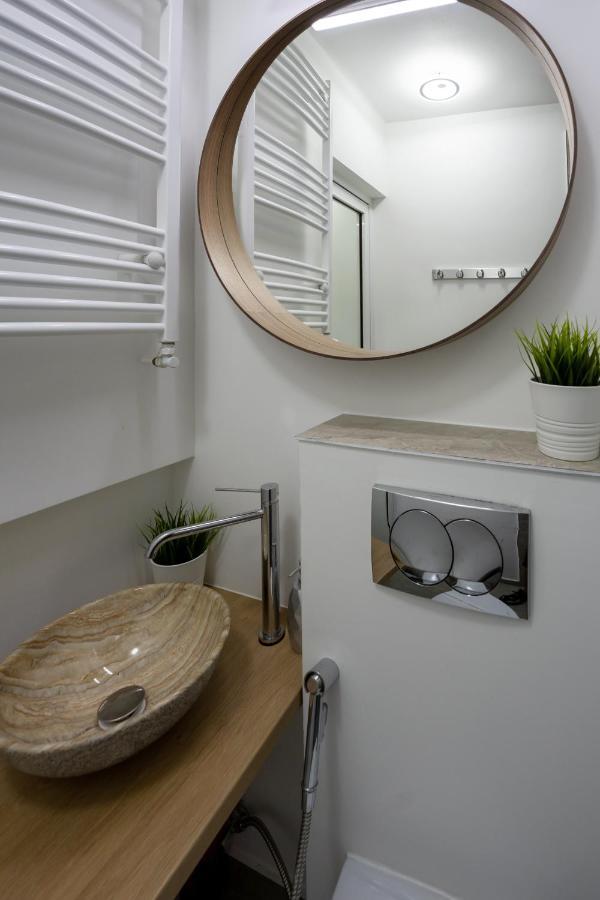 Metropole Apartments Studio City Bucharest Exterior photo